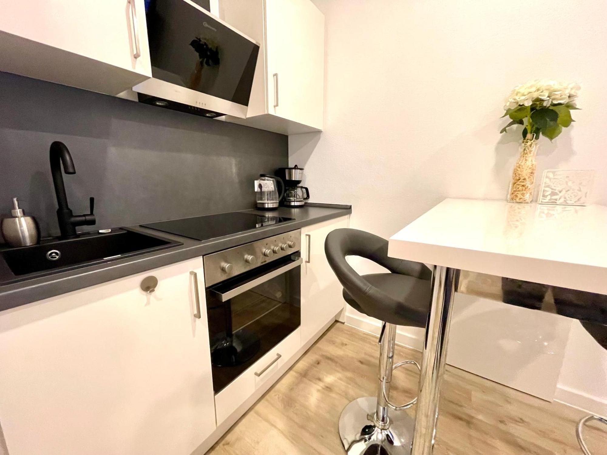 Neu Wunderschoenenes Weisses Apartament Am Schloessle Zentrum Goldstadt Pforzheim Exterior photo